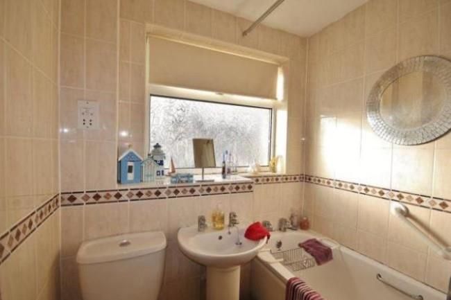 Property photo 3 of 6 Bathroom