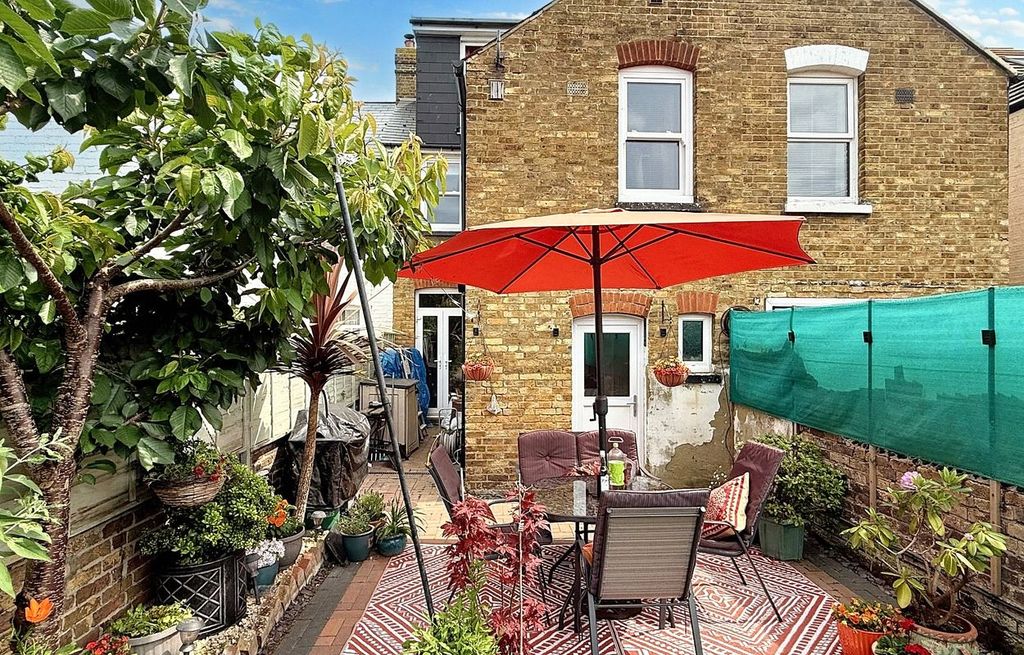 Property photo 1 of 20 Picture No. 37