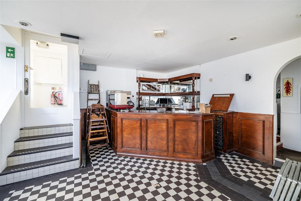 Property photo 3 of 13 Servery Restaurant.Jpg