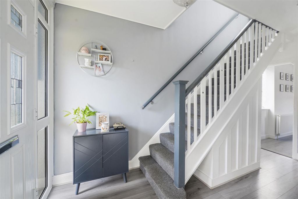 Property photo 2 of 16 02.Jpg