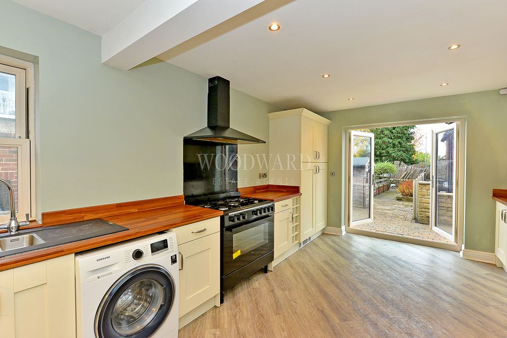 Property photo 3 of 22 Kitchen