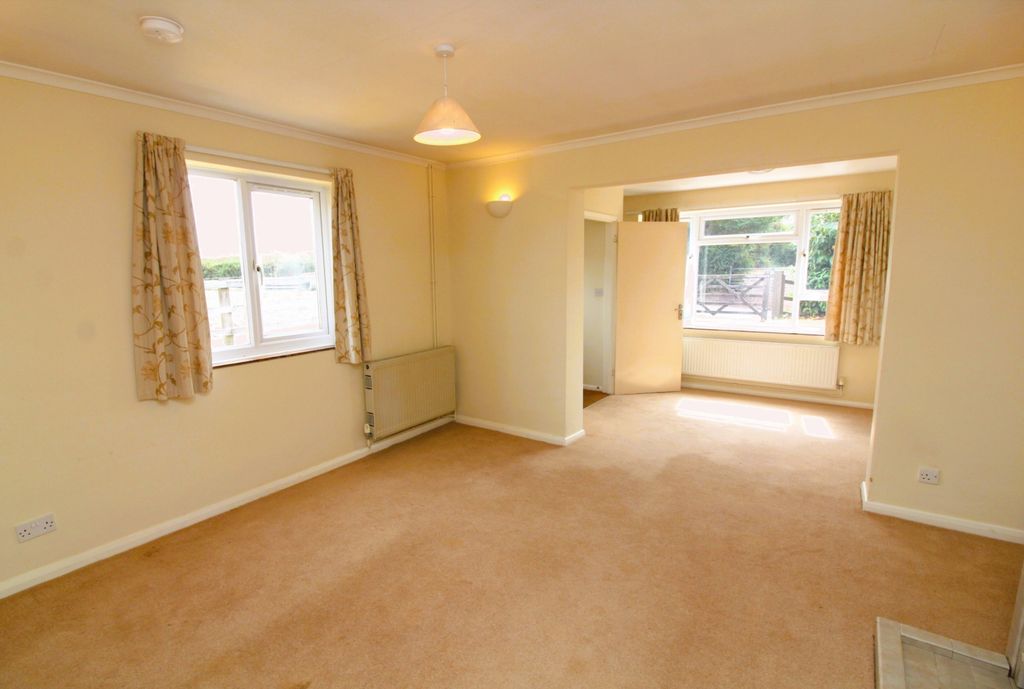 Property photo 3 of 31 Img_1075