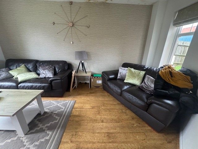 Property photo 3 of 10 Living Room