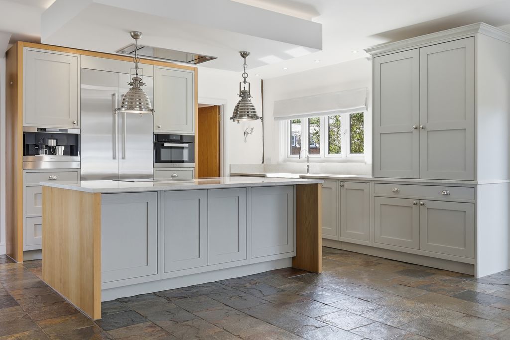Additional image 38 of 5 bed barn conversion for saleThe Barn, Church Street, Billericay CM11