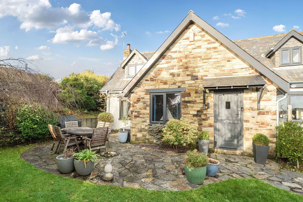 Property photo 3 of 24