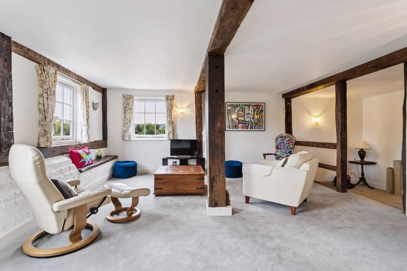 Property photo 3 of 16 Photo 12