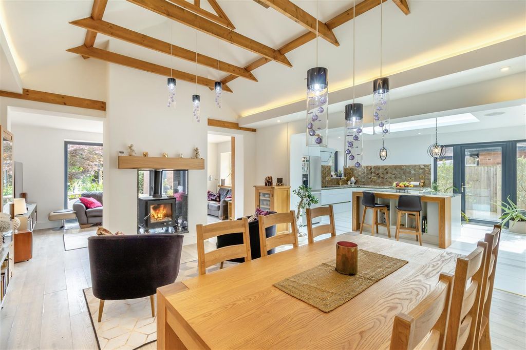 Property photo 3 of 59 8620467-Interior12.Jpg