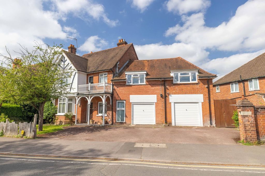 Property photo 1 of 24