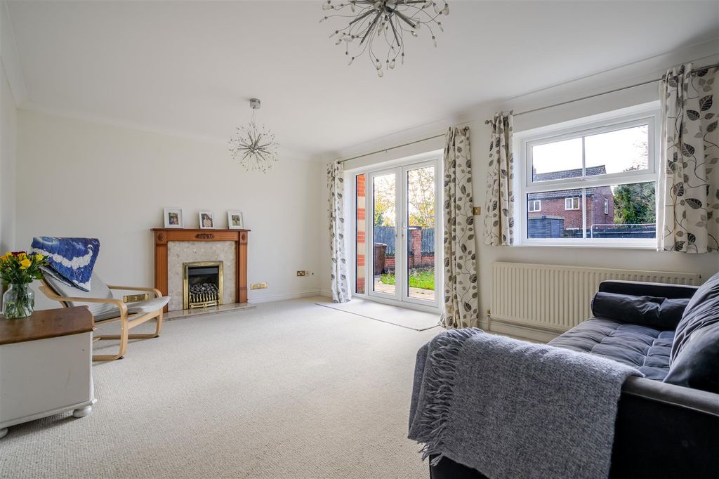 Property photo 3 of 11