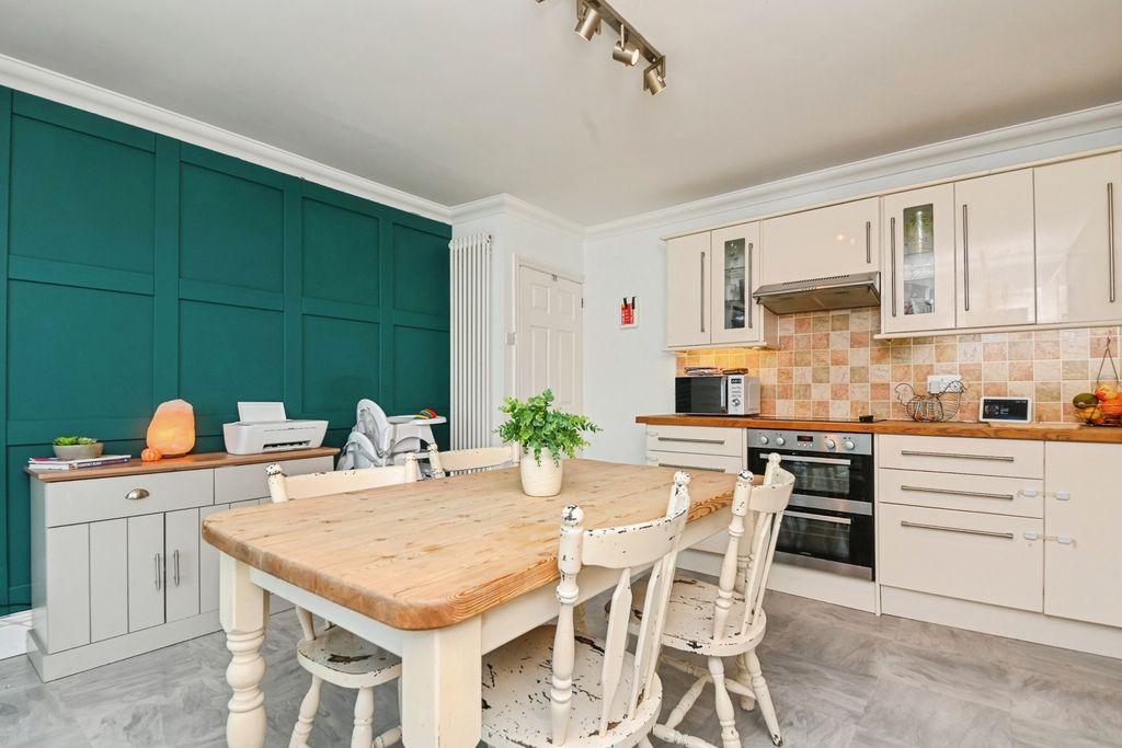 Property photo 1 of 10 Pbox-Img.Jpg