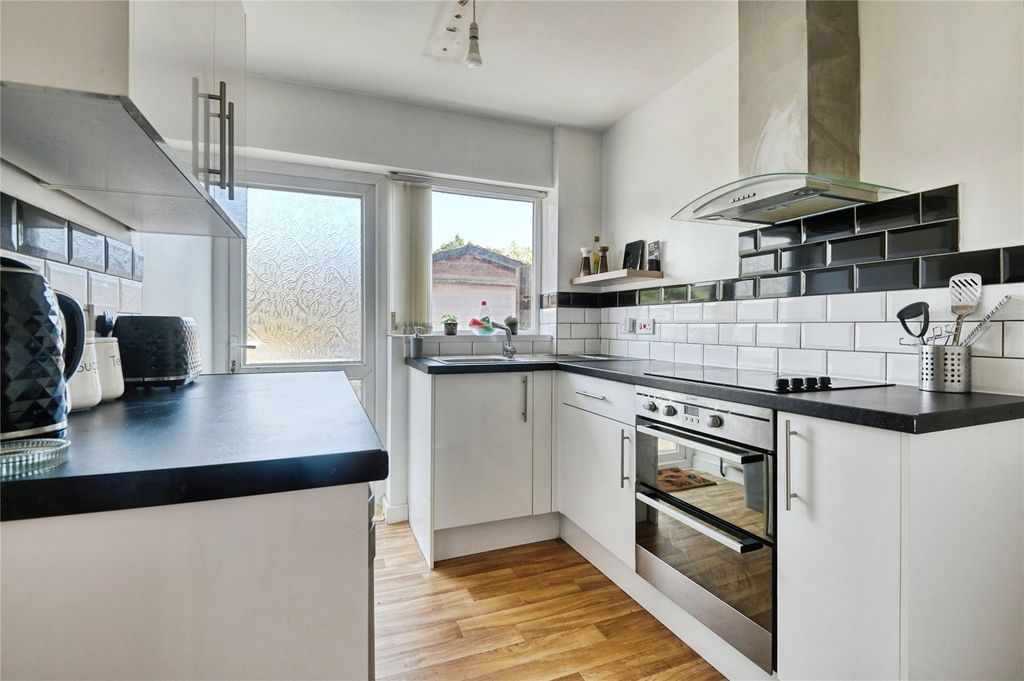Property photo 3 of 19 Picture No. 10