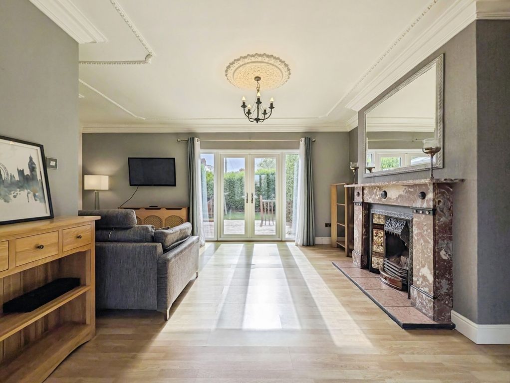 Property photo 2 of 21 Pbox-Img.Jpg