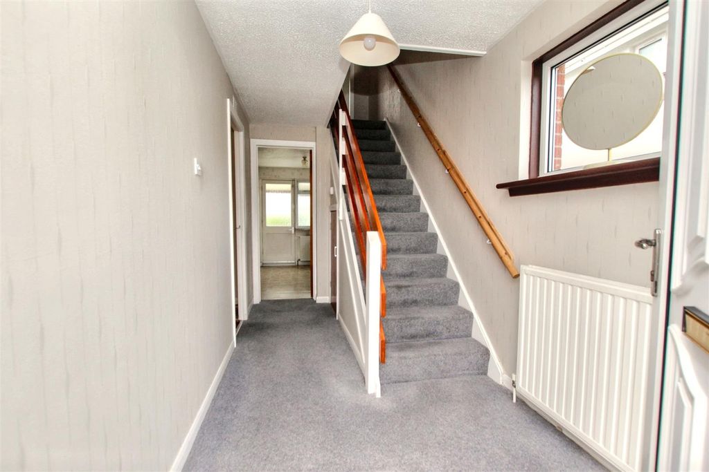 Property photo 2 of 12 2