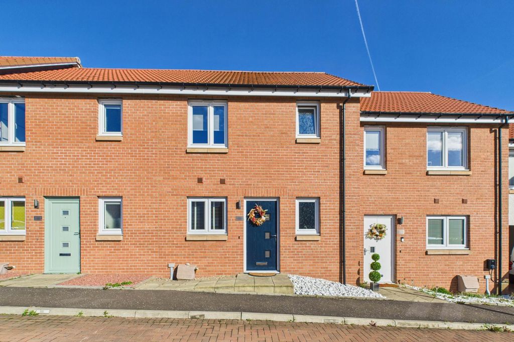 Property photo 2 of 23