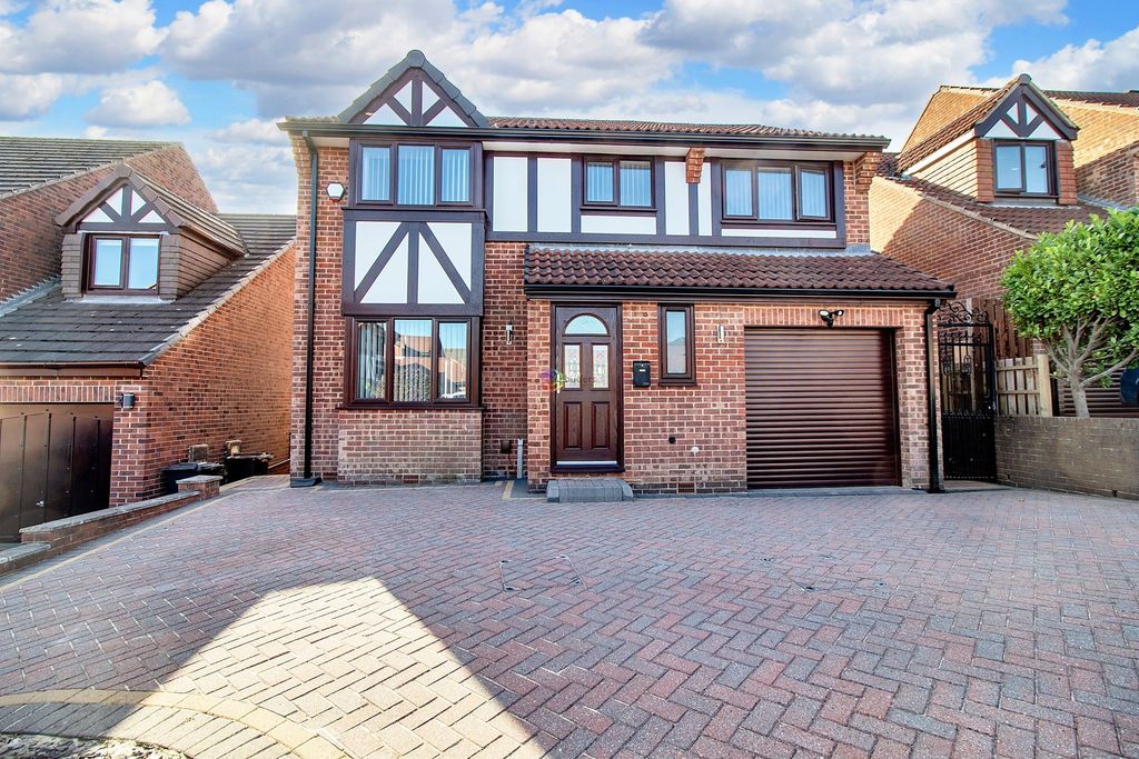 Property photo 1 of 27