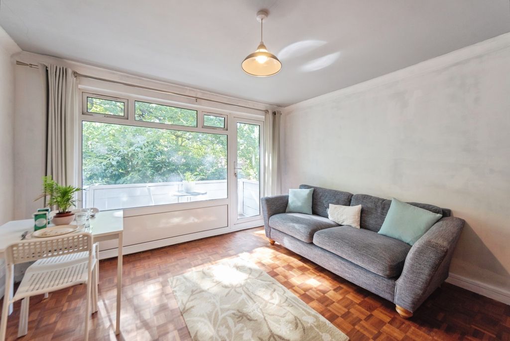 Property photo 2 of 13 Photo