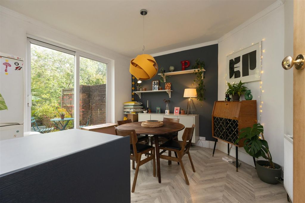Property photo 2 of 28 Open Plan Living/Kitchen