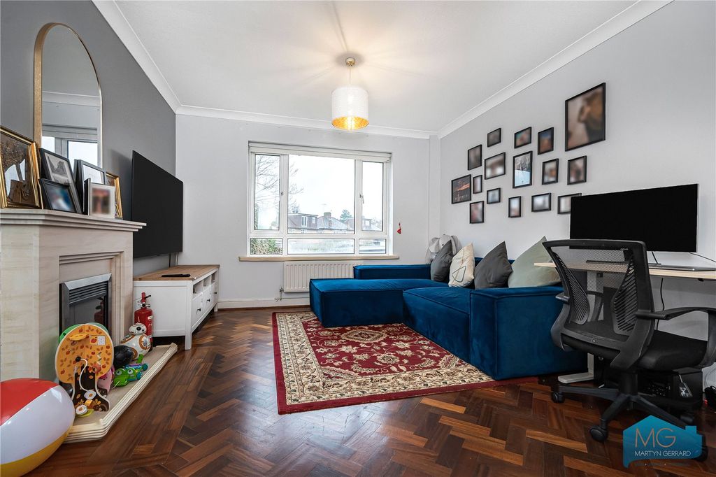 Property photo 2 of 18 Picture No. 08