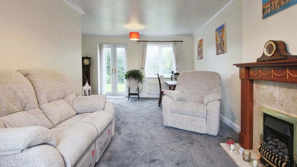 Property photo 2 of 15 3633924