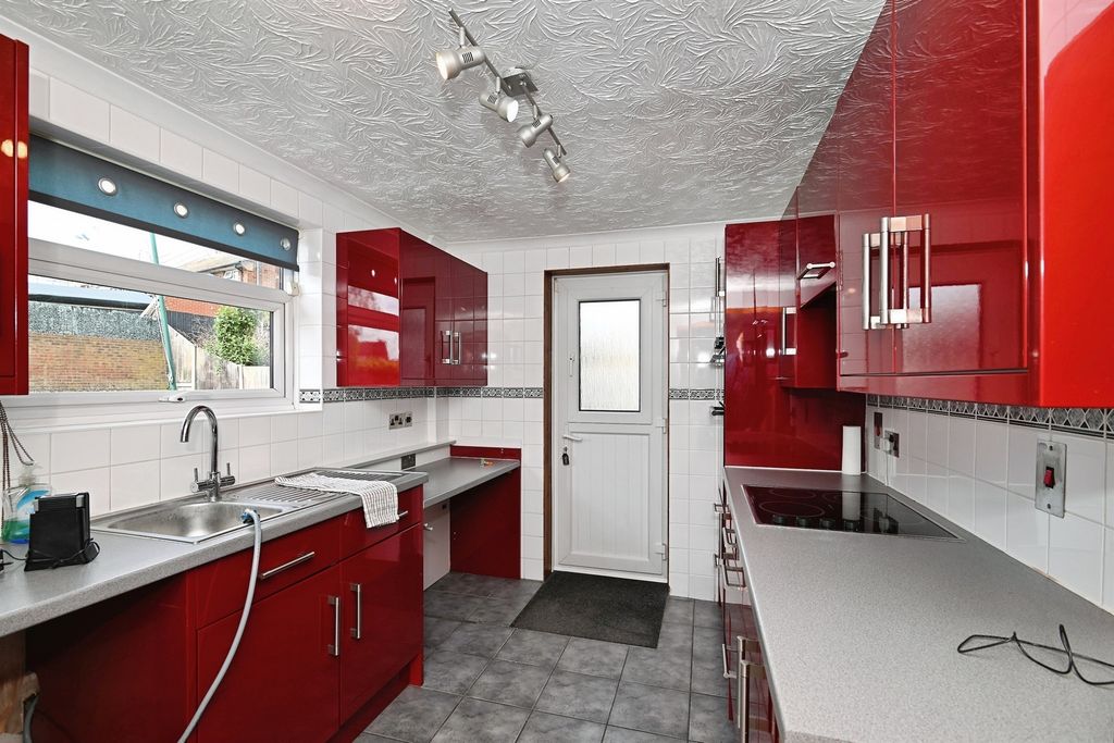 Property photo 2 of 17