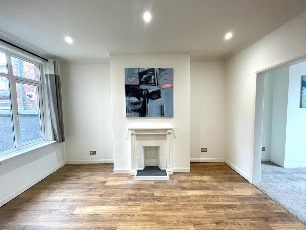 Property photo 3 of 15 Bathroom