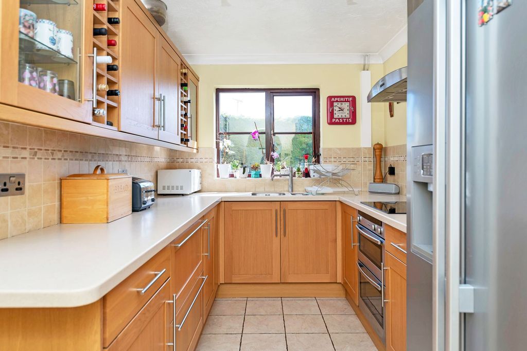 Property photo 1 of 25