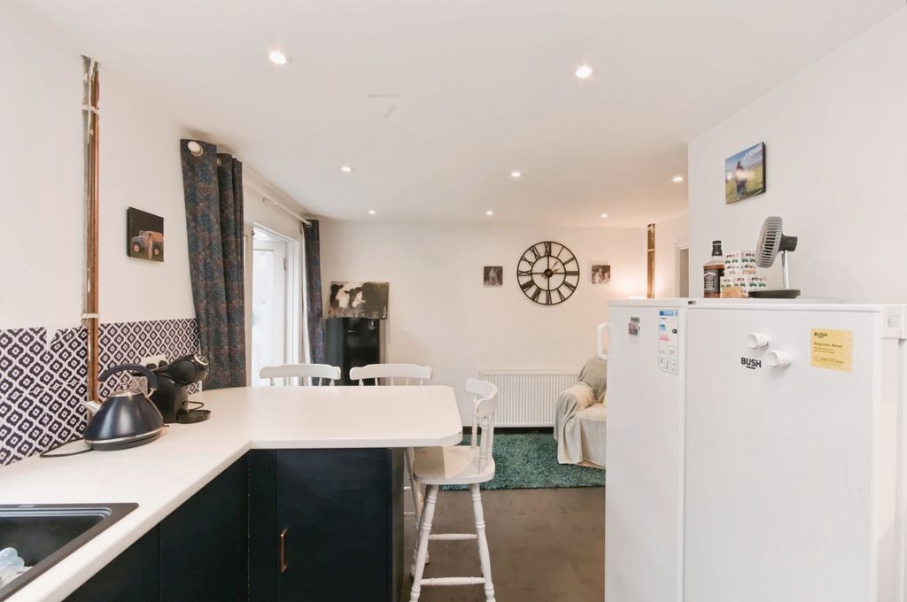 Property photo 2 of 20 Pbox-Img.Jpg