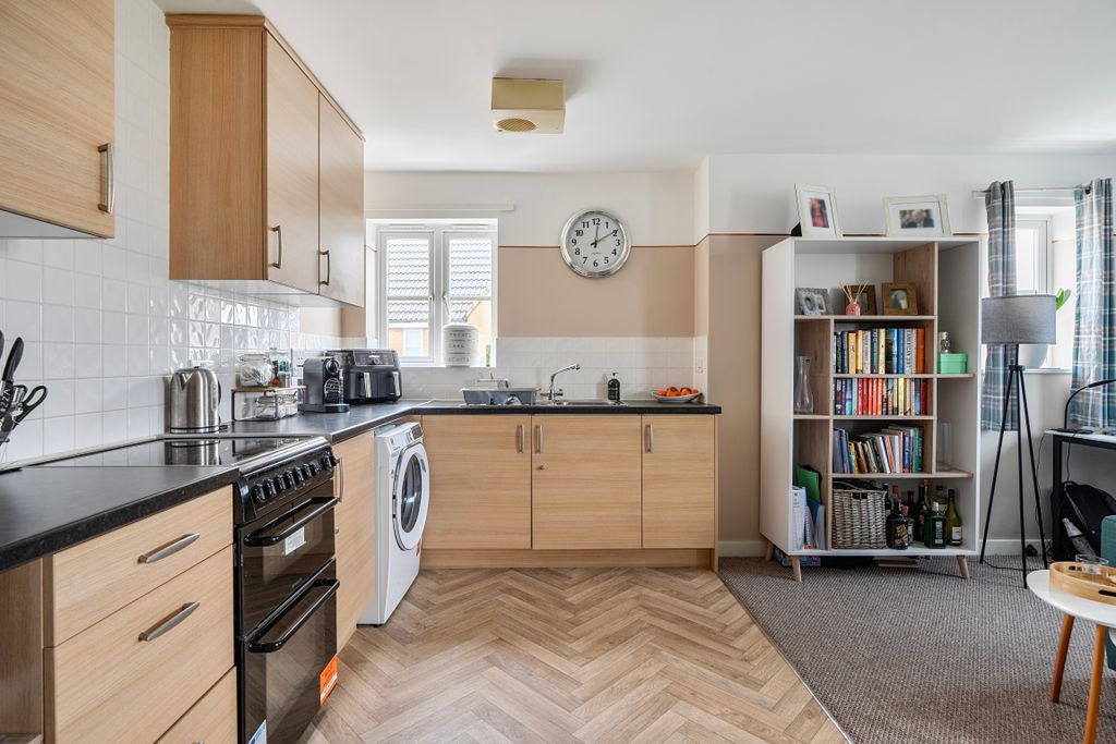 Property photo 3 of 13