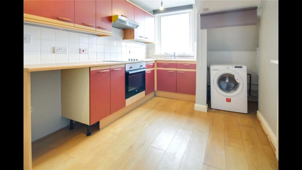 Property photo 2 of 11 Picture No. 06