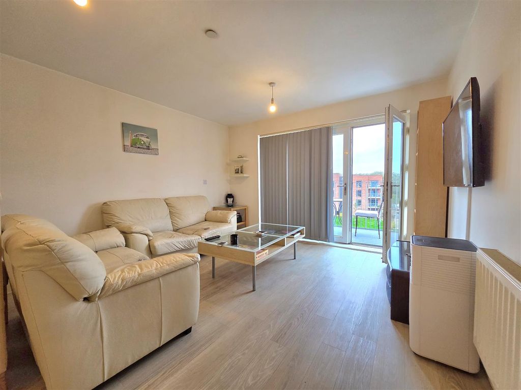 Property photo 3 of 14