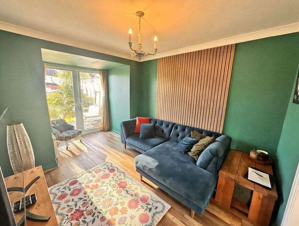 Property photo 3 of 19