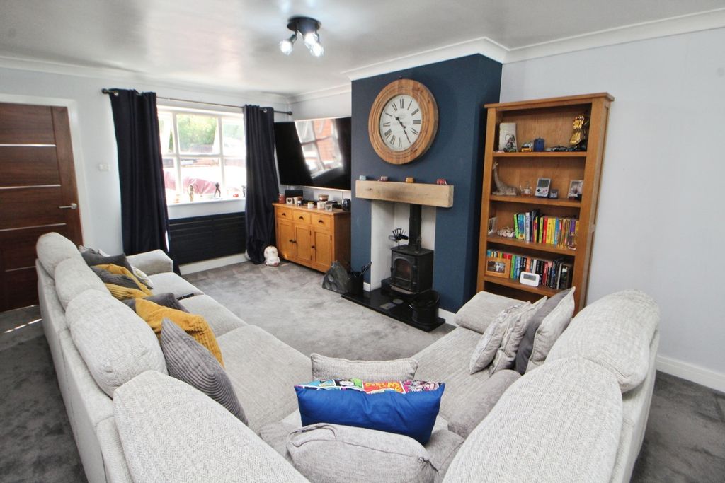 Property photo 2 of 19 Pbox-Img.Jpg