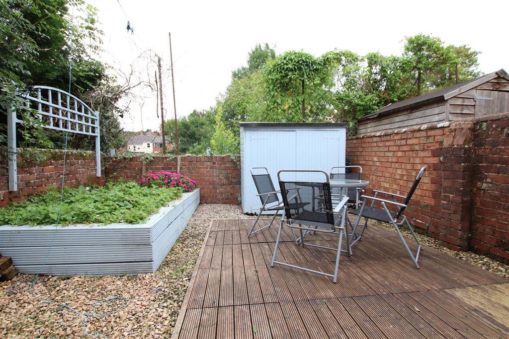 Property photo 2 of 8 Garden.Jpg
