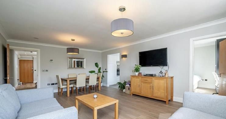 Property photo 1 of 10