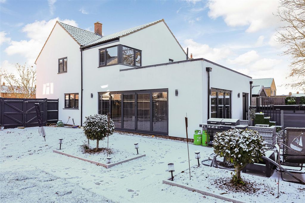 Property photo 2 of 23 Img (24).Jpg