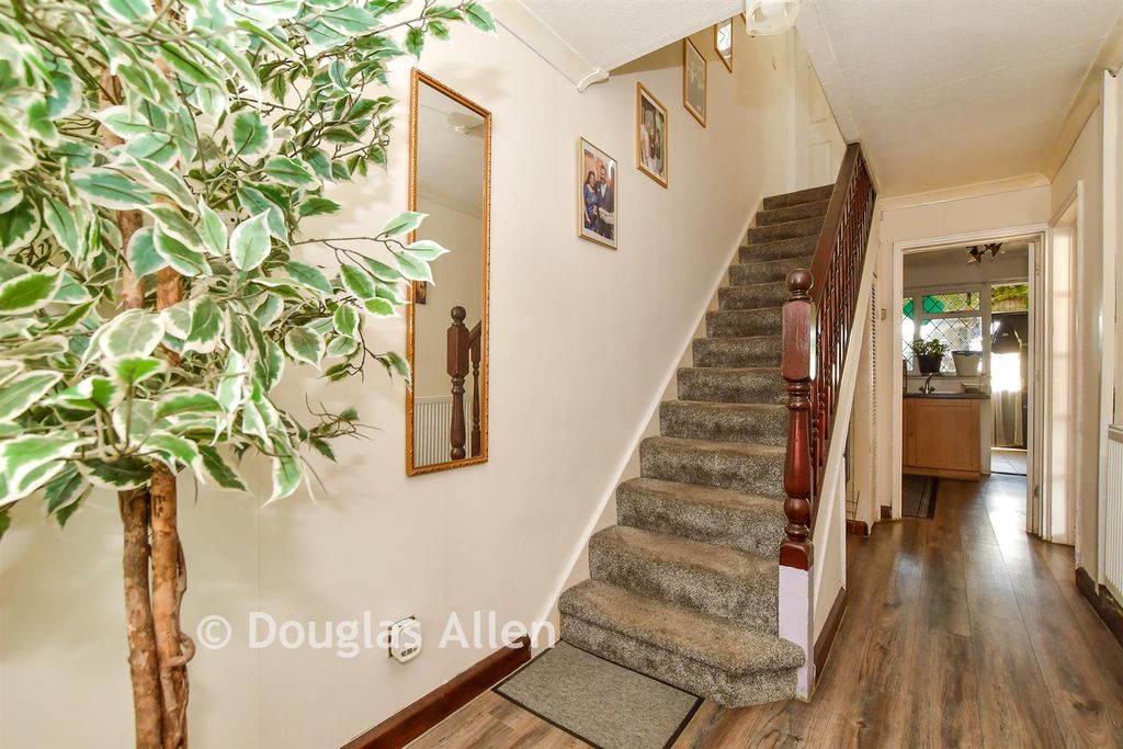 Property photo 3 of 10 Hallway