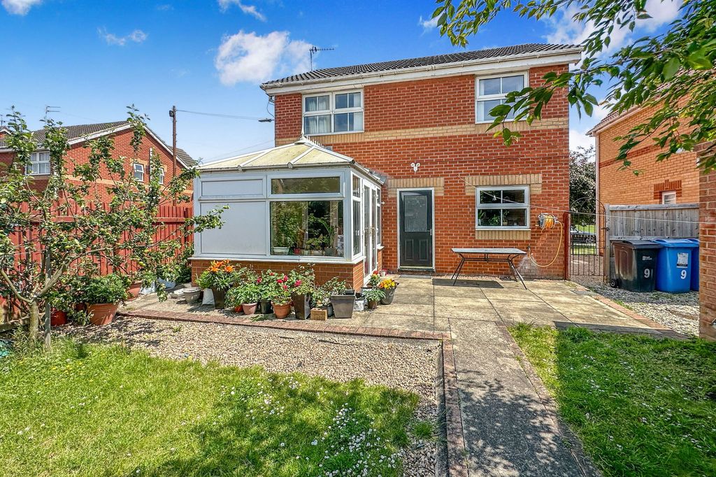 Property photo 2 of 16