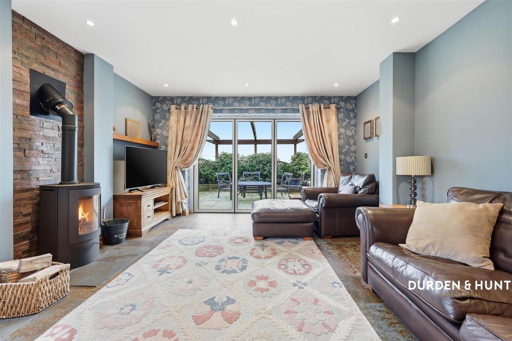 Property photo 2 of 29 King Street