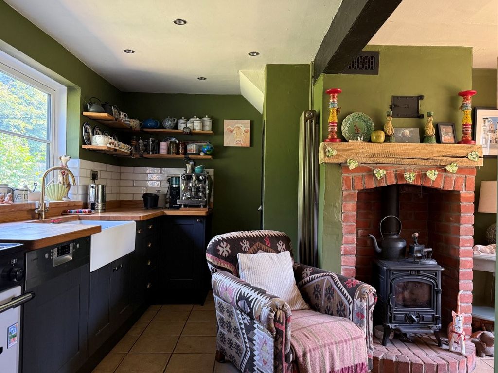 Property photo 3 of 17