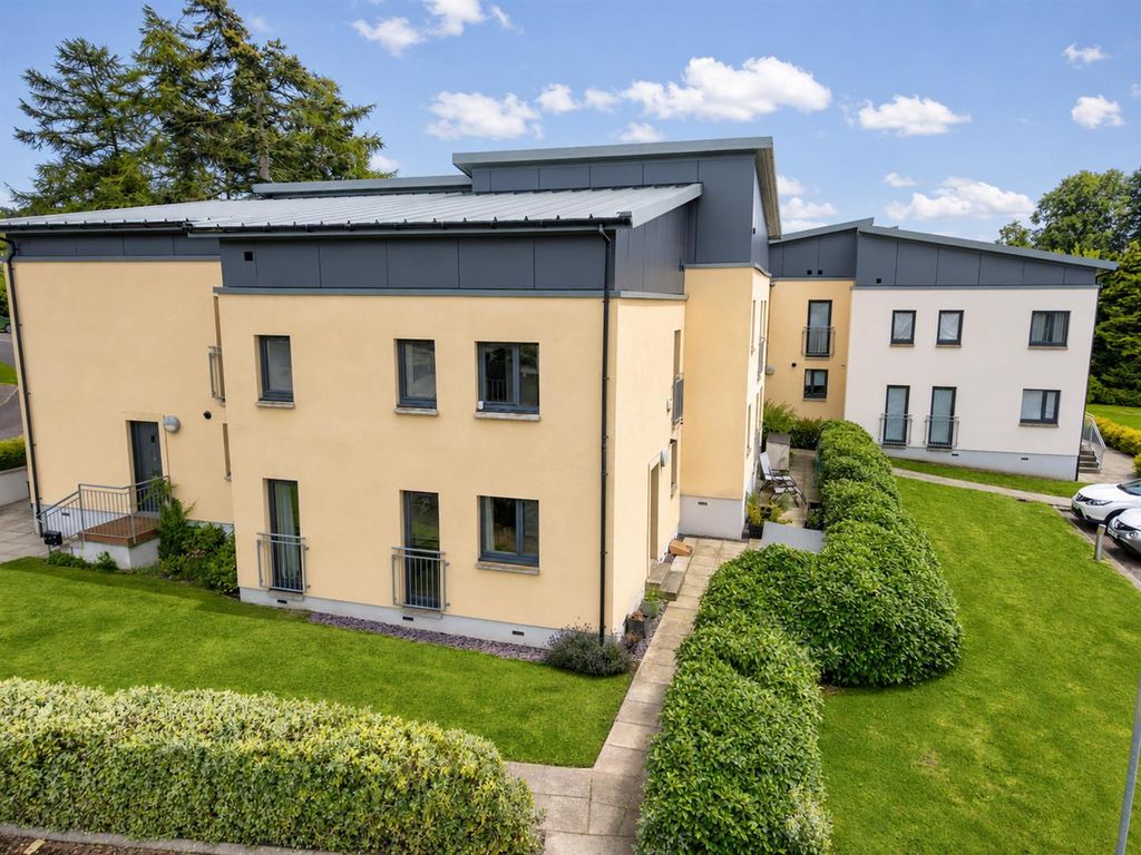 Property photo 1 of 20 8 Glamis Gardens Dundee-1.Jpg