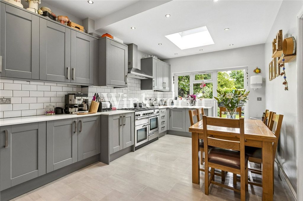 Property photo 1 of 14 Picture No. 04
