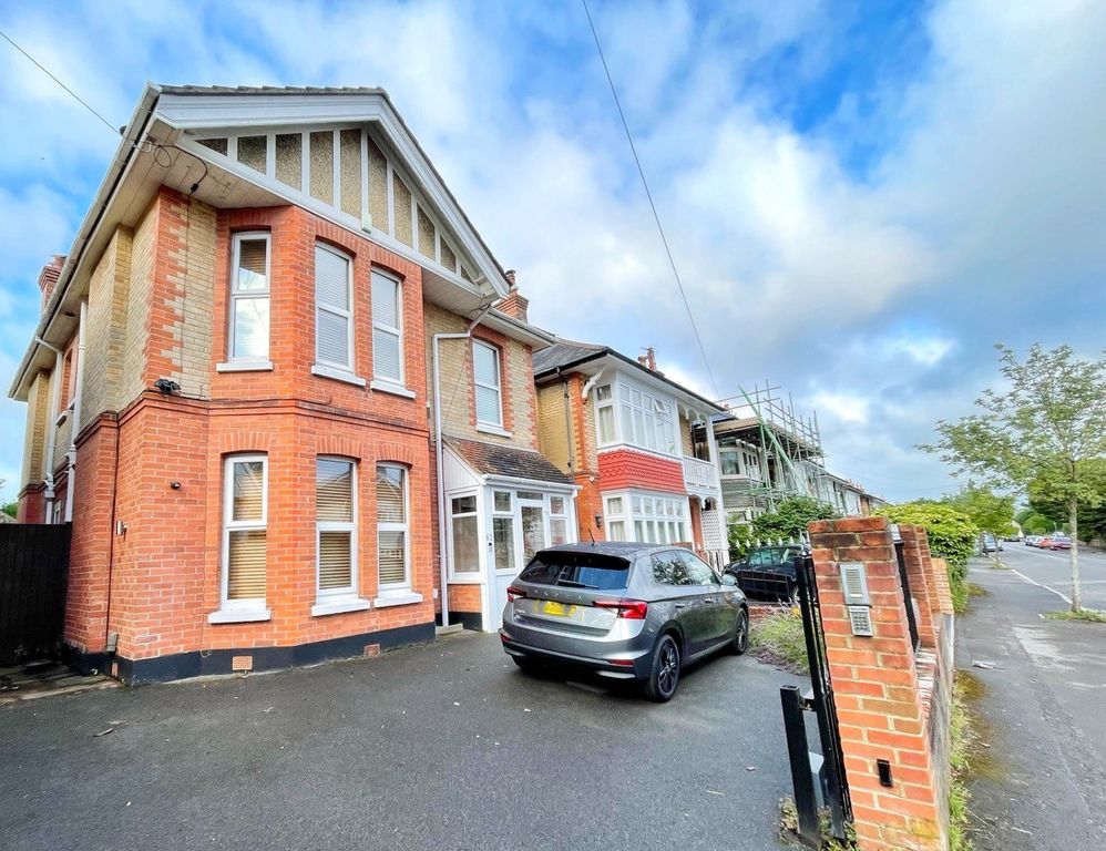 Property photo 1 of 22