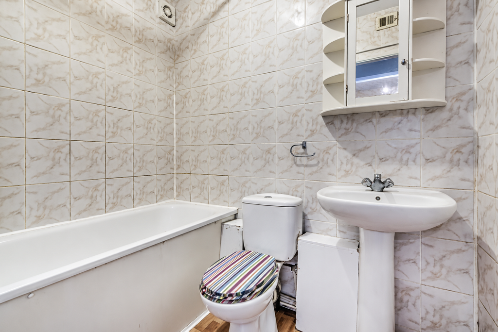 Property photo 3 of 6 Bathroom