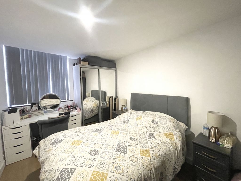 Property photo 1 of 5 1 Bedroom Flat For Rent