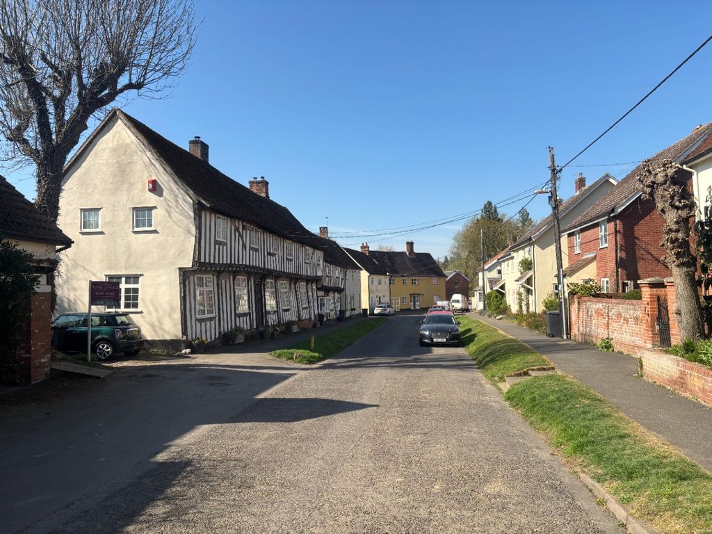 Property photo 2 of 18 4637581