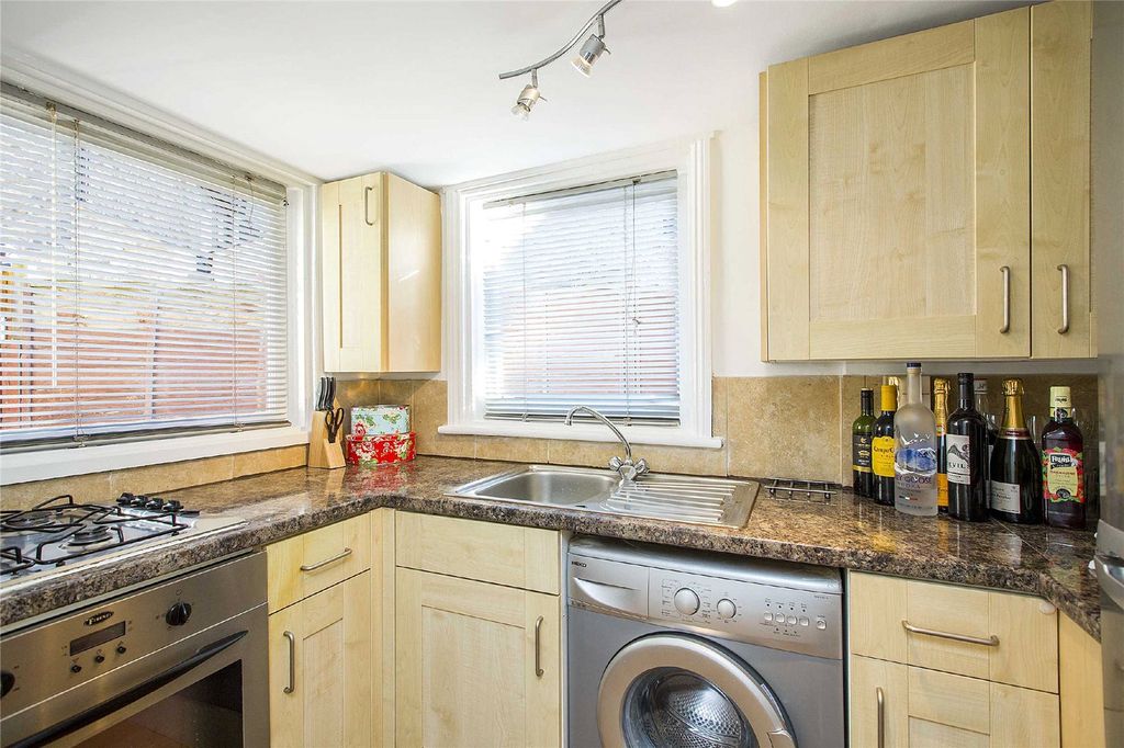 Property photo 3 of 8 Picture No. 05