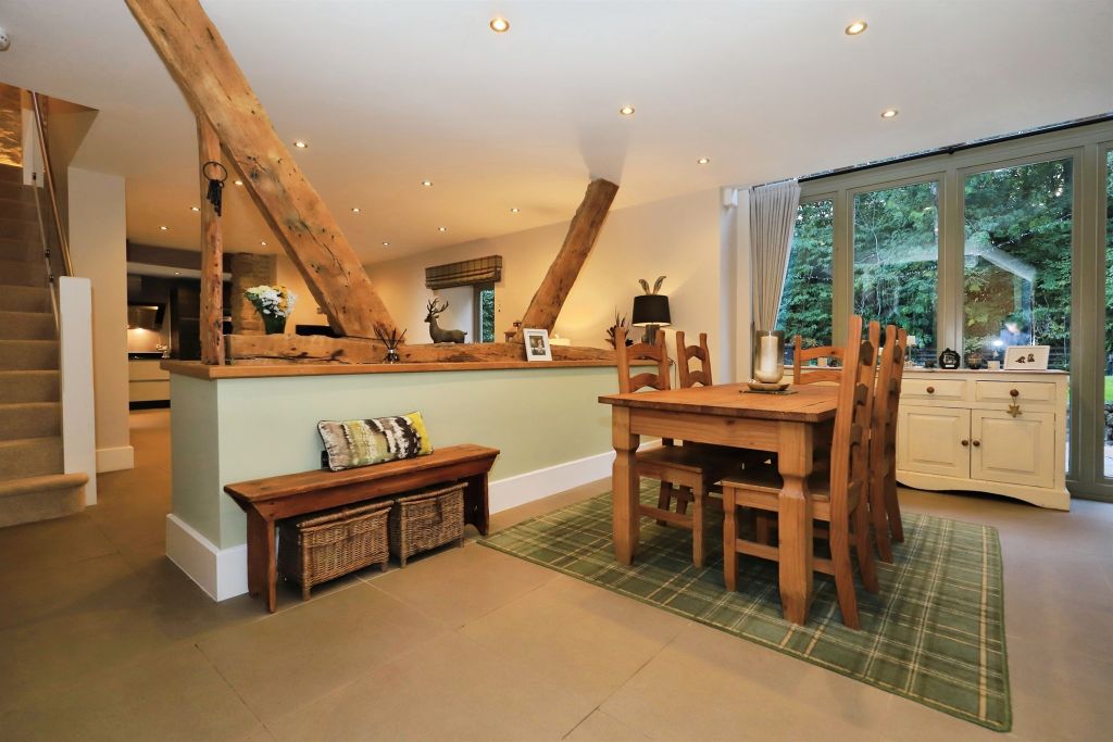 Property photo 3 of 49