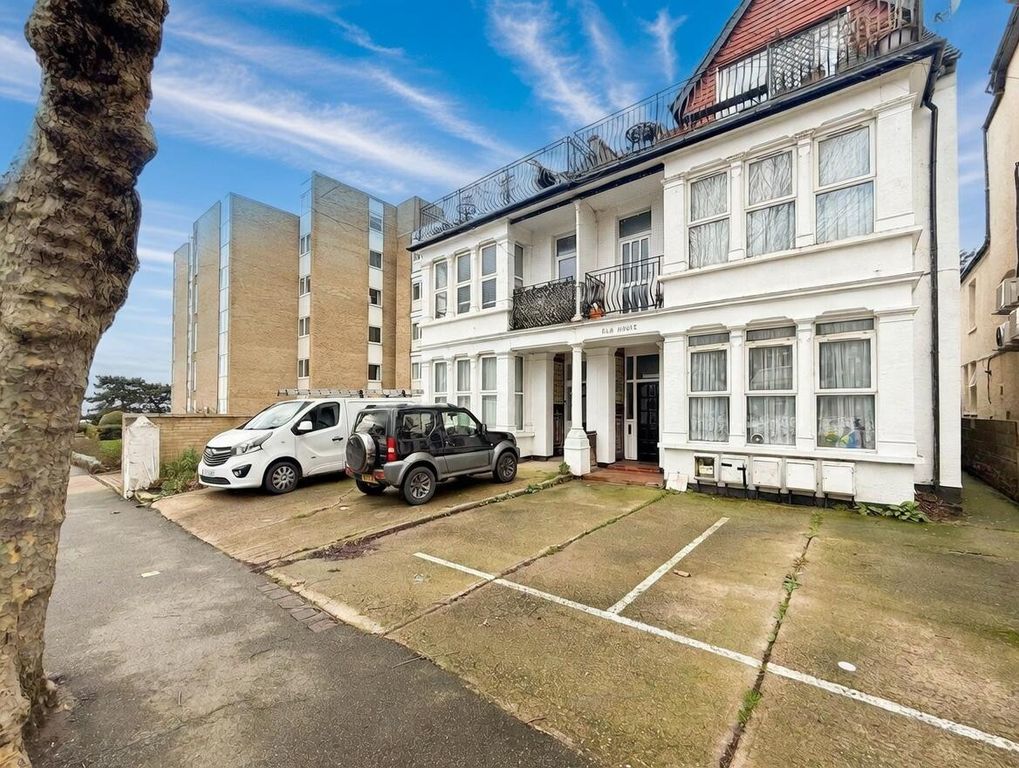 Property photo 2 of 2 Front (Exterior)