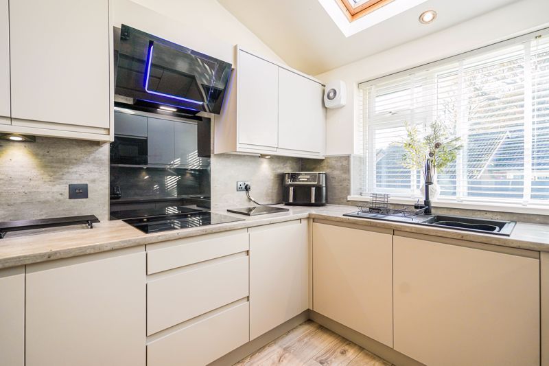 Property photo 3 of 30 Photo 21