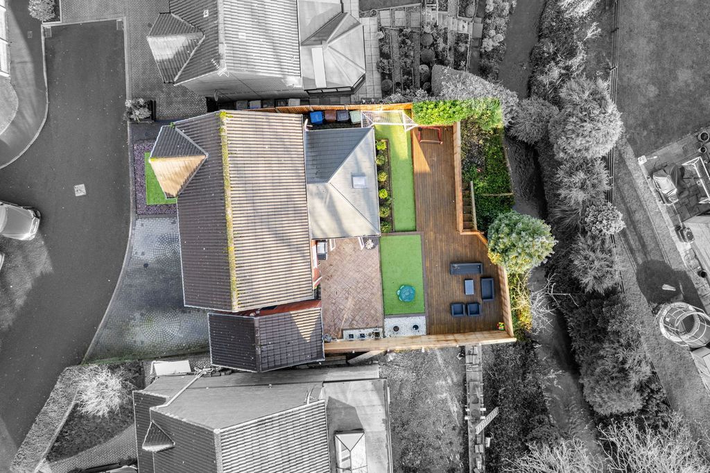 Property photo 2 of 26